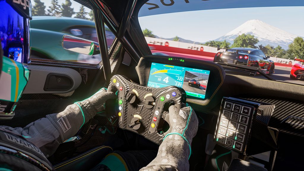 Forza Motorsport 8 - course circuit - pilote regardant caméra par caméra les concurrents à l'arrière